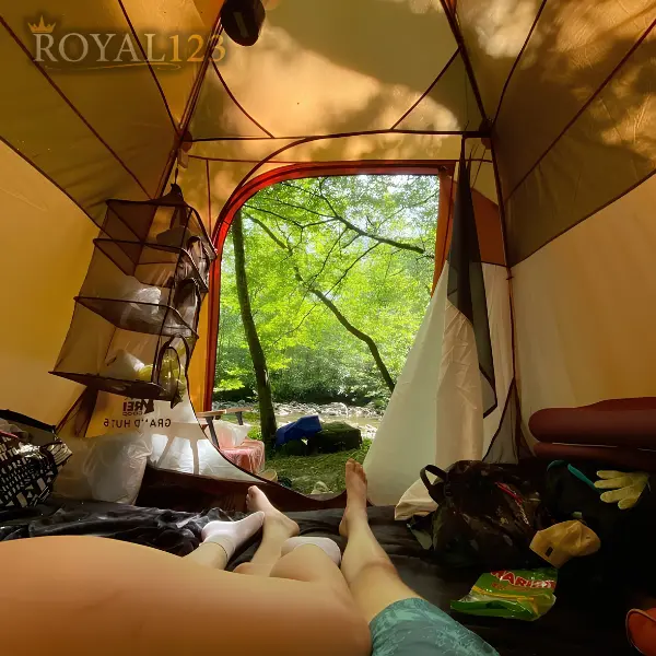 Royal123